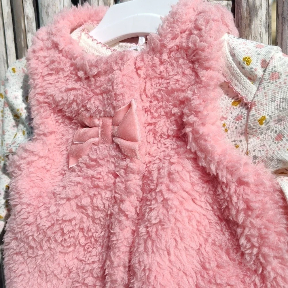 NWT Carter's infant baby faux fur 3 piece set and onsie 3 months